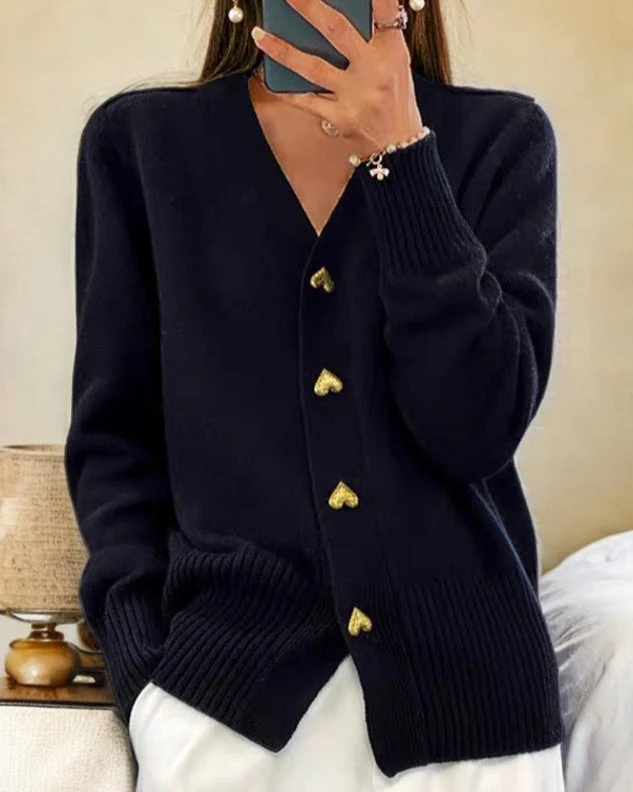 Adèle | Elegante Strickjacke mit Herzknöpfen - Image 5