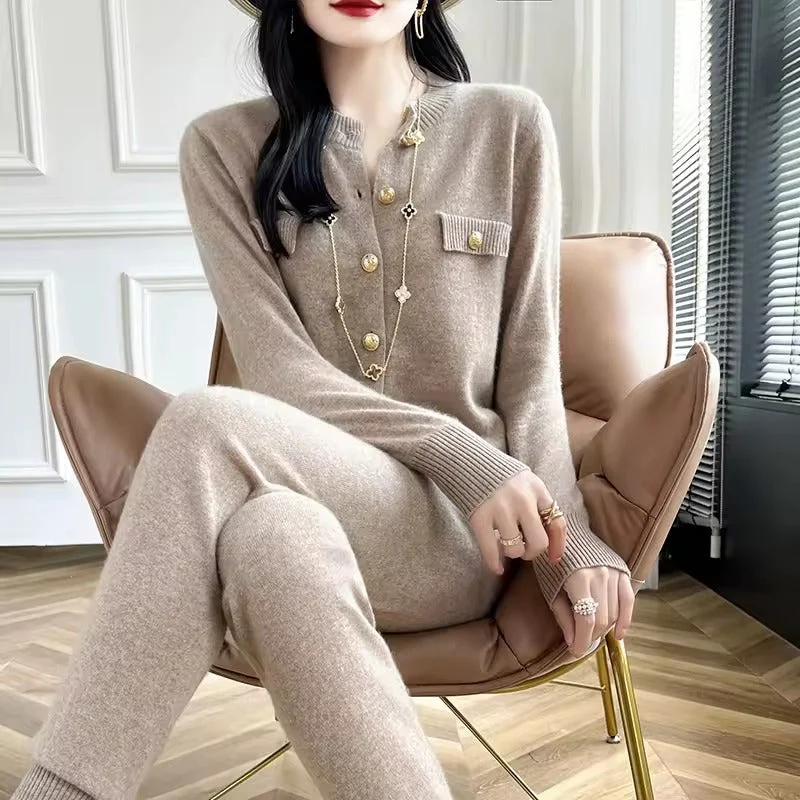 AGNA - SET AUS STRICKJACKE UND ELEGANTER HOSE - Image 5