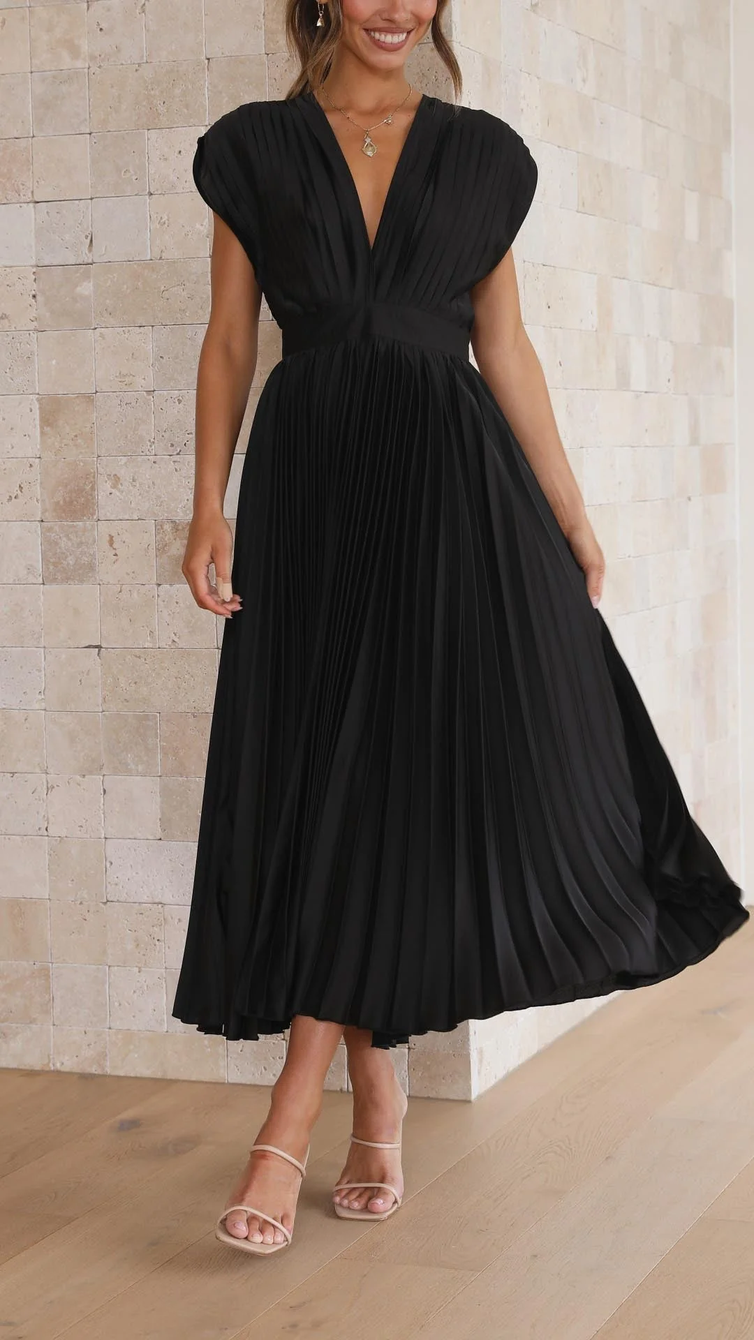 Alexis - Stilvolles Faltenkleid