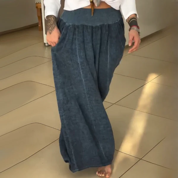AMALIA - STRETCHHOSE MIT WEITEM BEIN UND TASCHEN