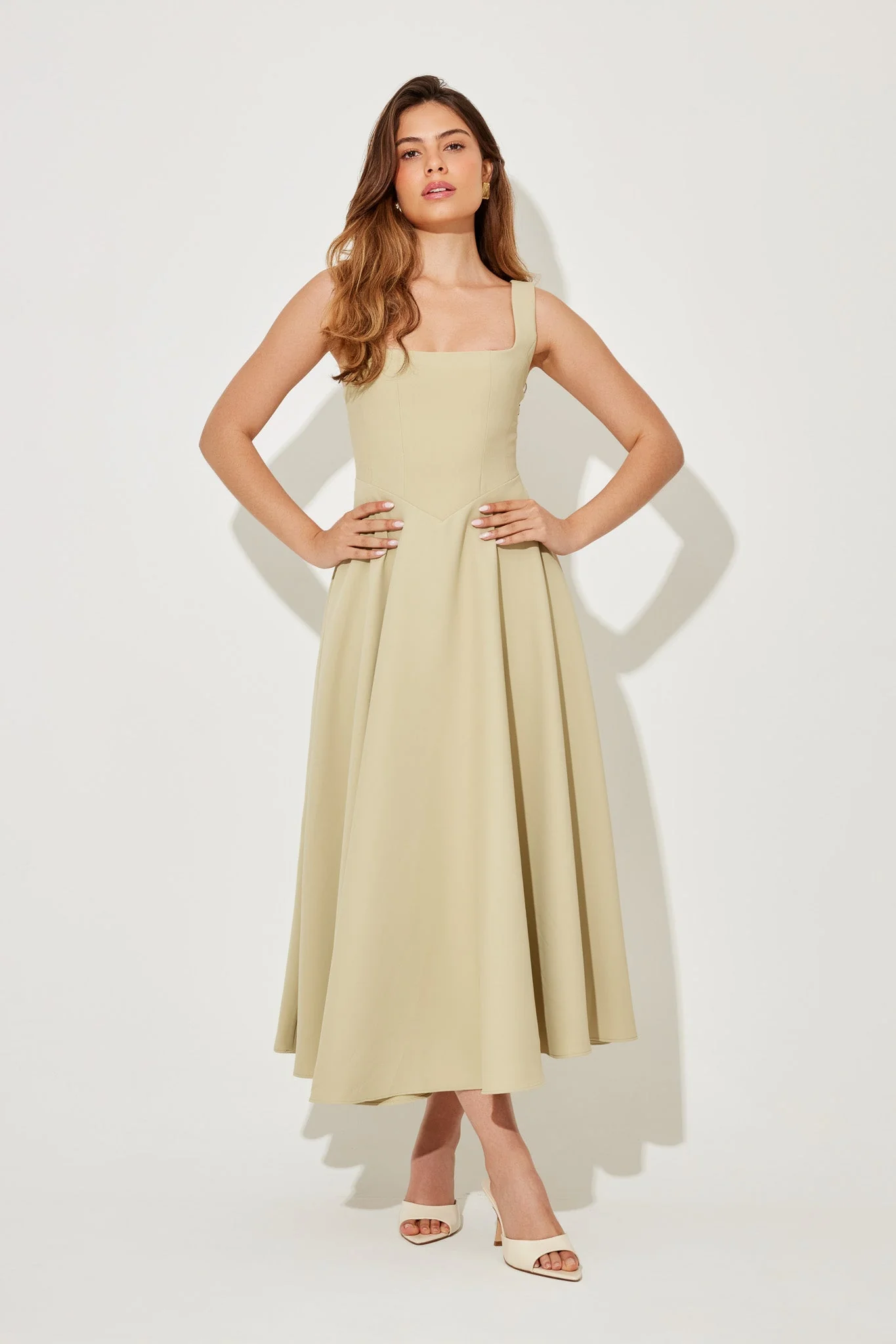 Amelia | Zeitloses, fließendes Midikleid - Image 19