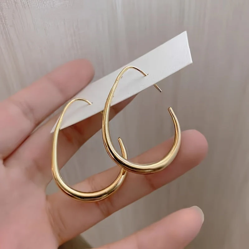 Amelie - Goldene Tropfen-Hoops - Image 3