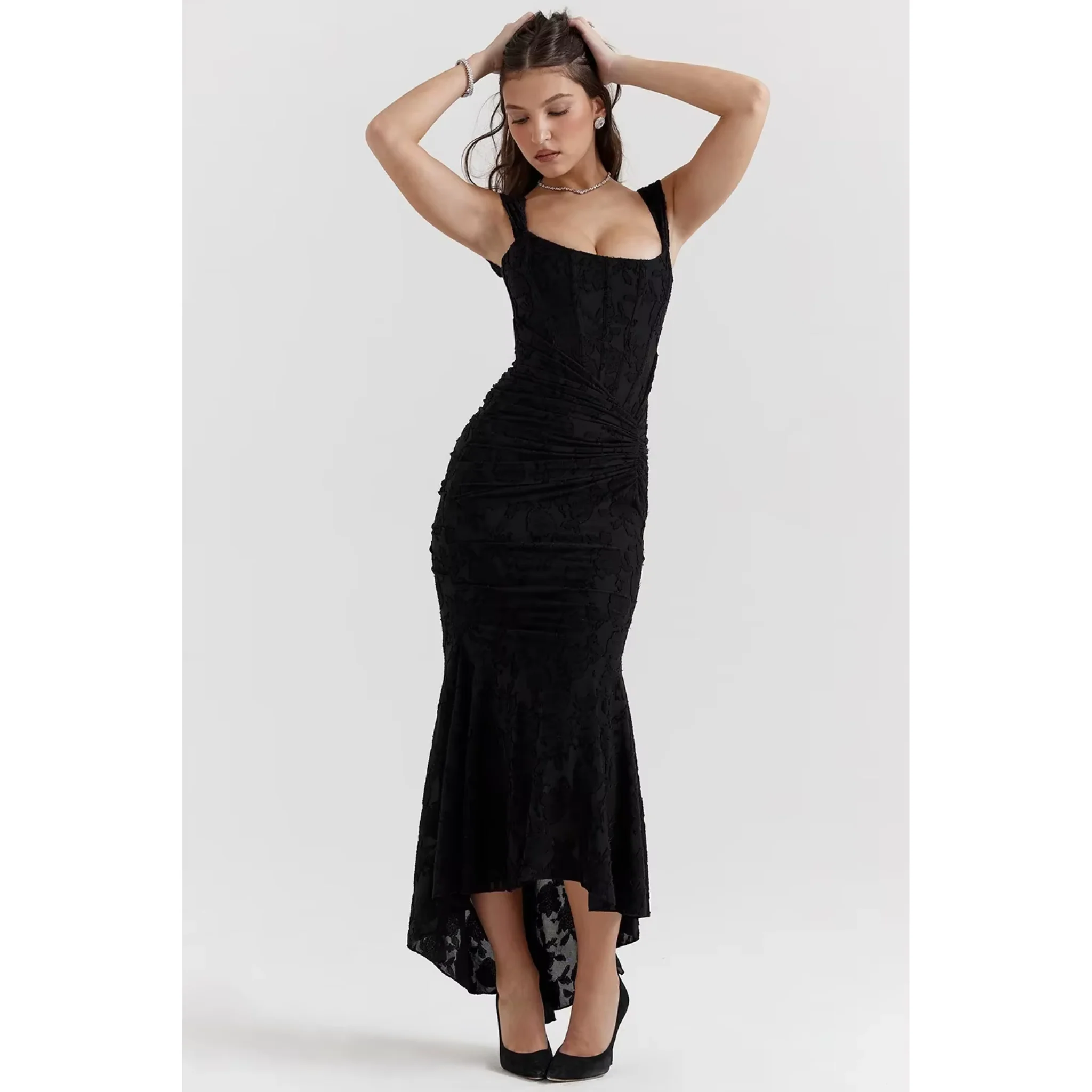 Amelou | Die Perfekte Mischung aus Eleganz und Sinnlichkeit - Image 5
