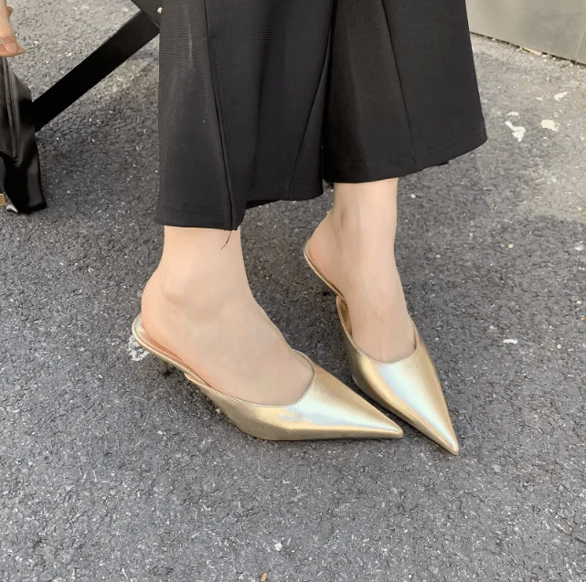 Anastasia Pantoletten mit Absatz und Spitzfuß - Image 2