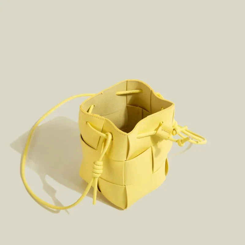Anikadel Crossbody Beuteltasche - Image 5
