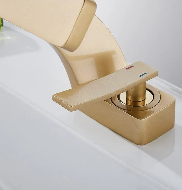 AquaArc Moderner Küchenwasserhahn - Image 11