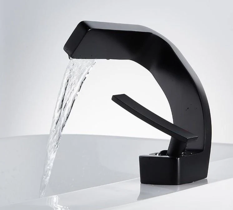 AquaArc Moderner Küchenwasserhahn - Image 2