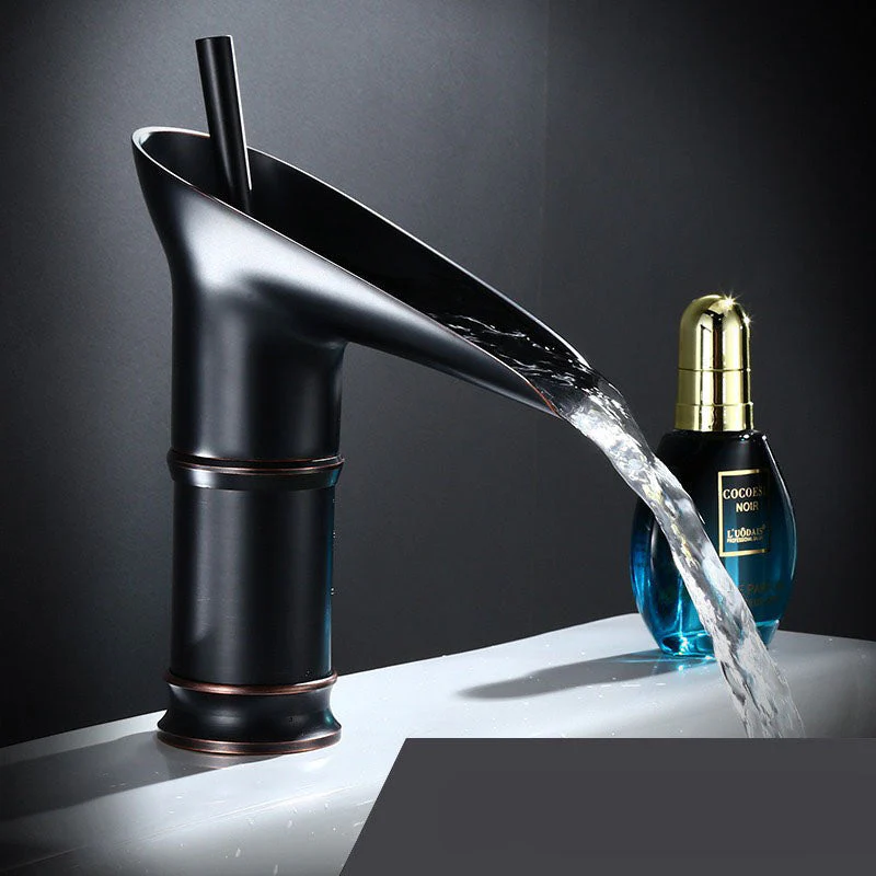 AquaCascade Wasserfallarmatur für das Waschbecken - Image 9