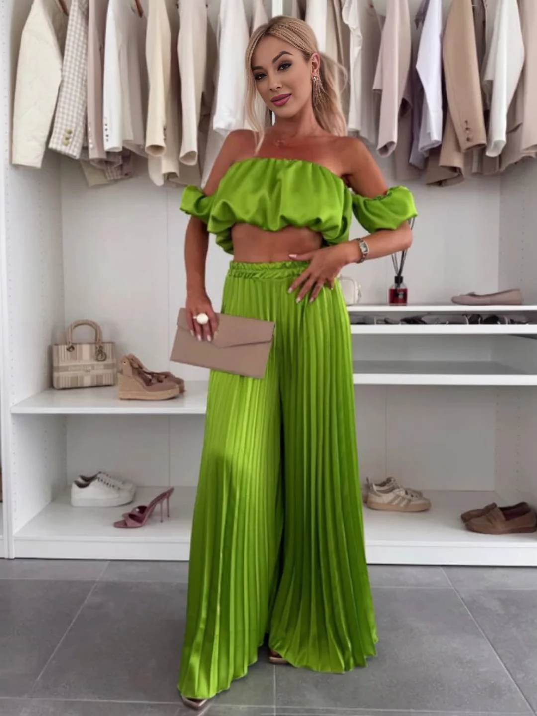 Araceli | Zweiteiliges Set mit Plisseehose und schulterfreiem Oberteil - Image 15