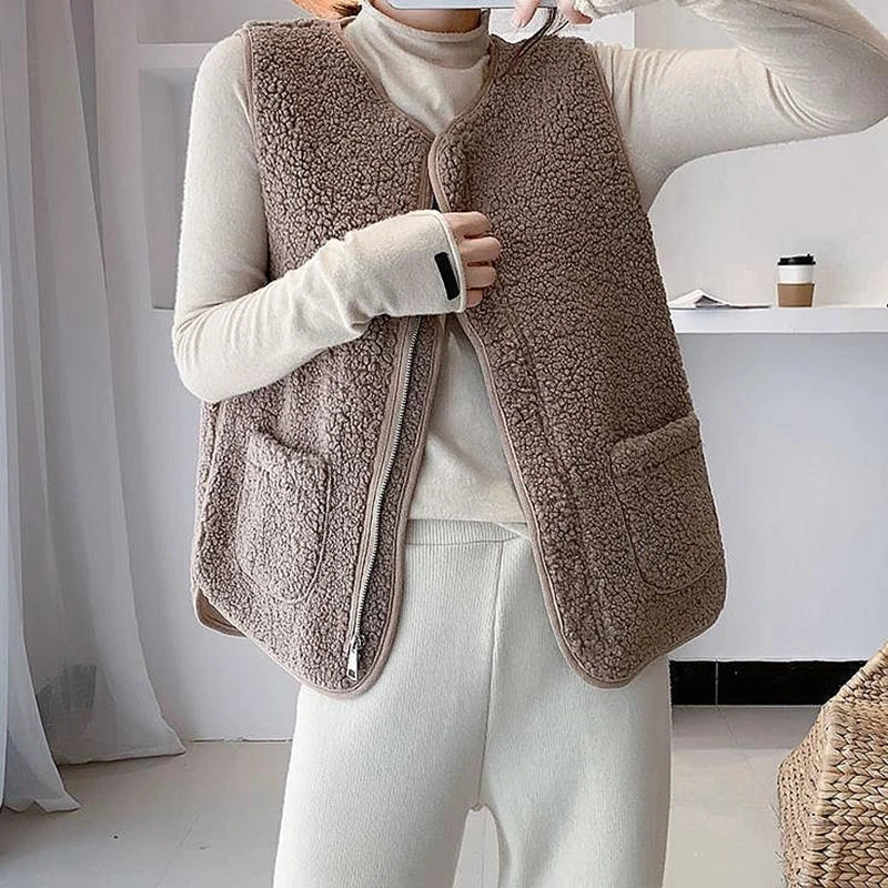 Ärmelloses Gilet aus Kunstwolle - Image 2