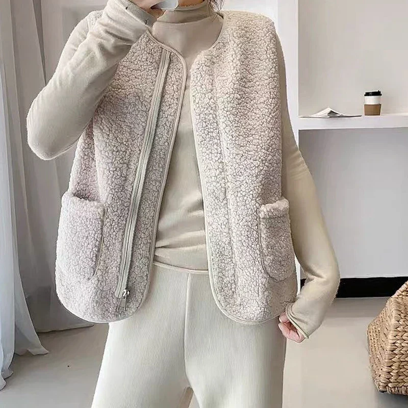 Ärmelloses Gilet aus Kunstwolle - Image 7