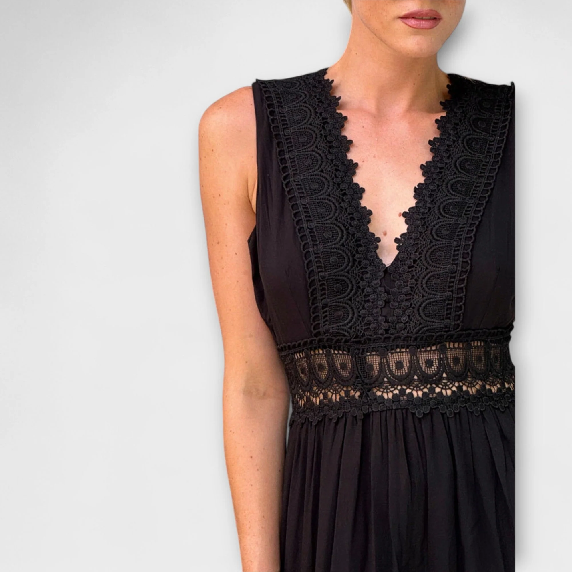 Aurélie - Elegantes Spitzenkleid mit V-Ausschnitt - Image 8