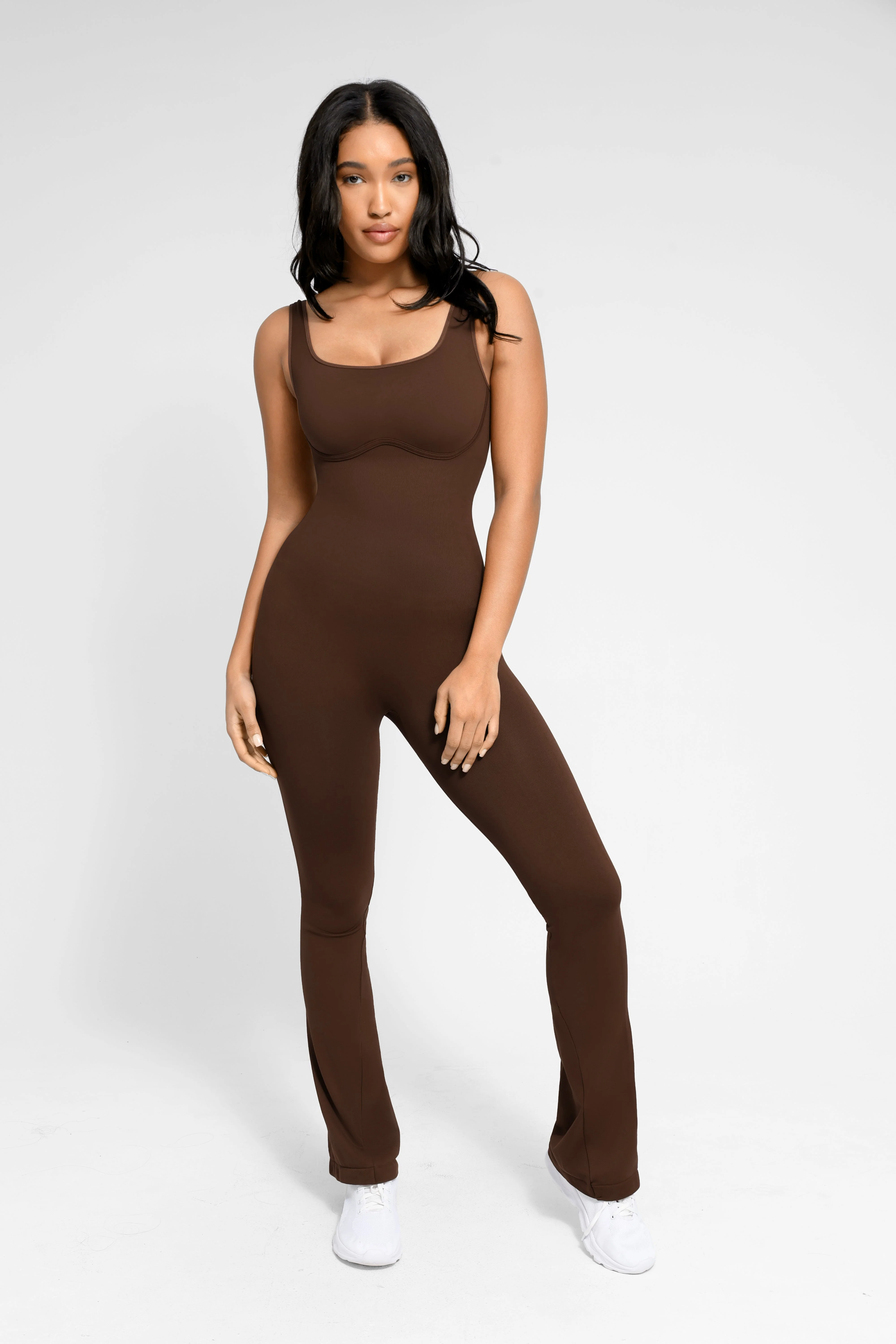 Ausgestellter Jumpsuit mit quadratischem Ausschnitt - Image 15