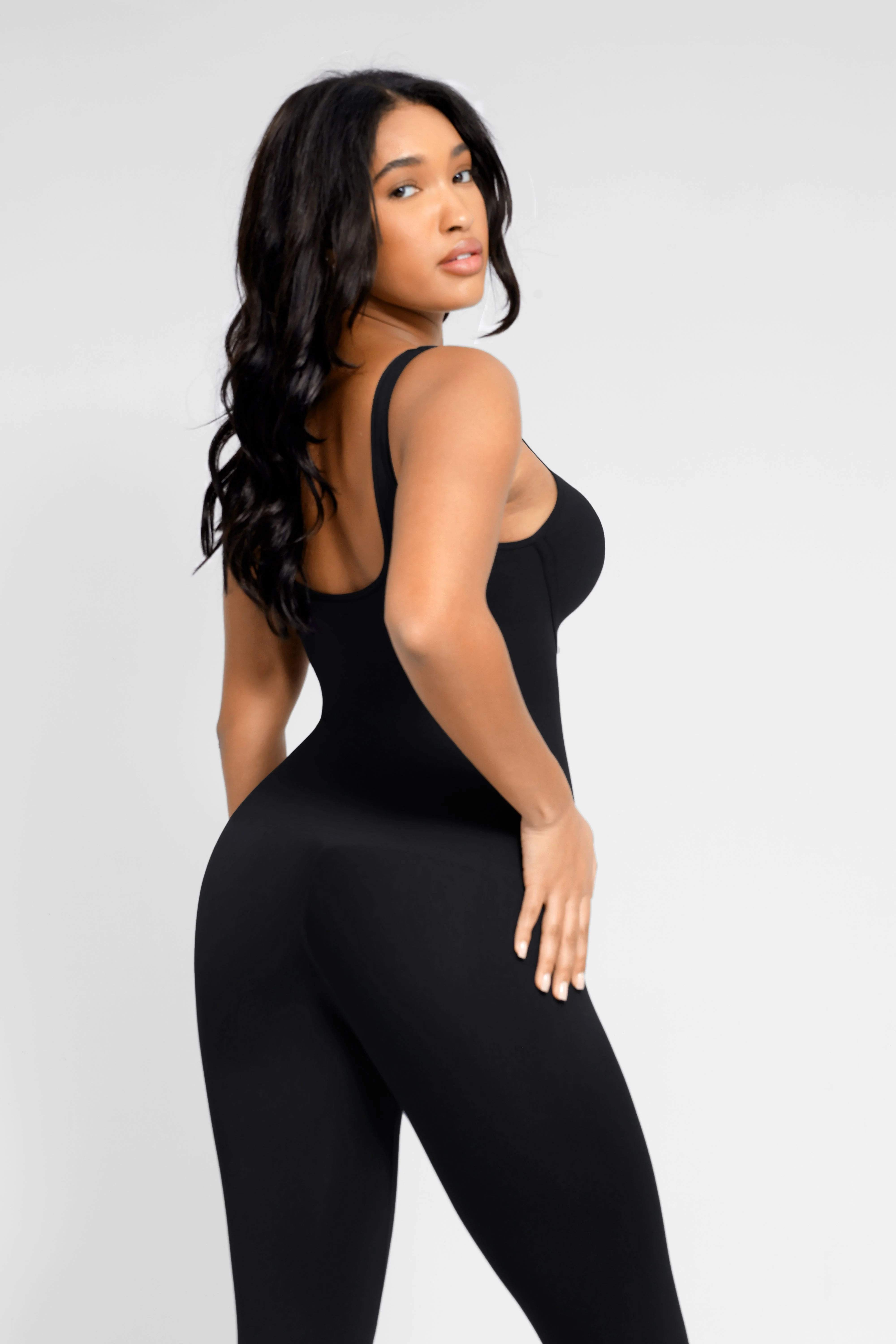 Ausgestellter Jumpsuit mit quadratischem Ausschnitt - Image 5