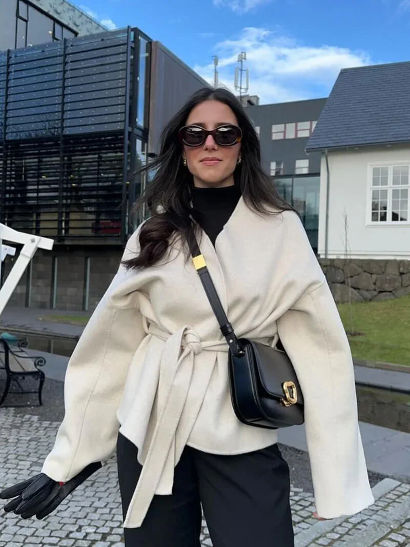 BARBARA I ESTÉTICA STRICKJACKE