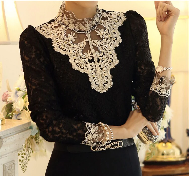 Bella | Elegante Bluse mit Netz & Stickerei - Image 2