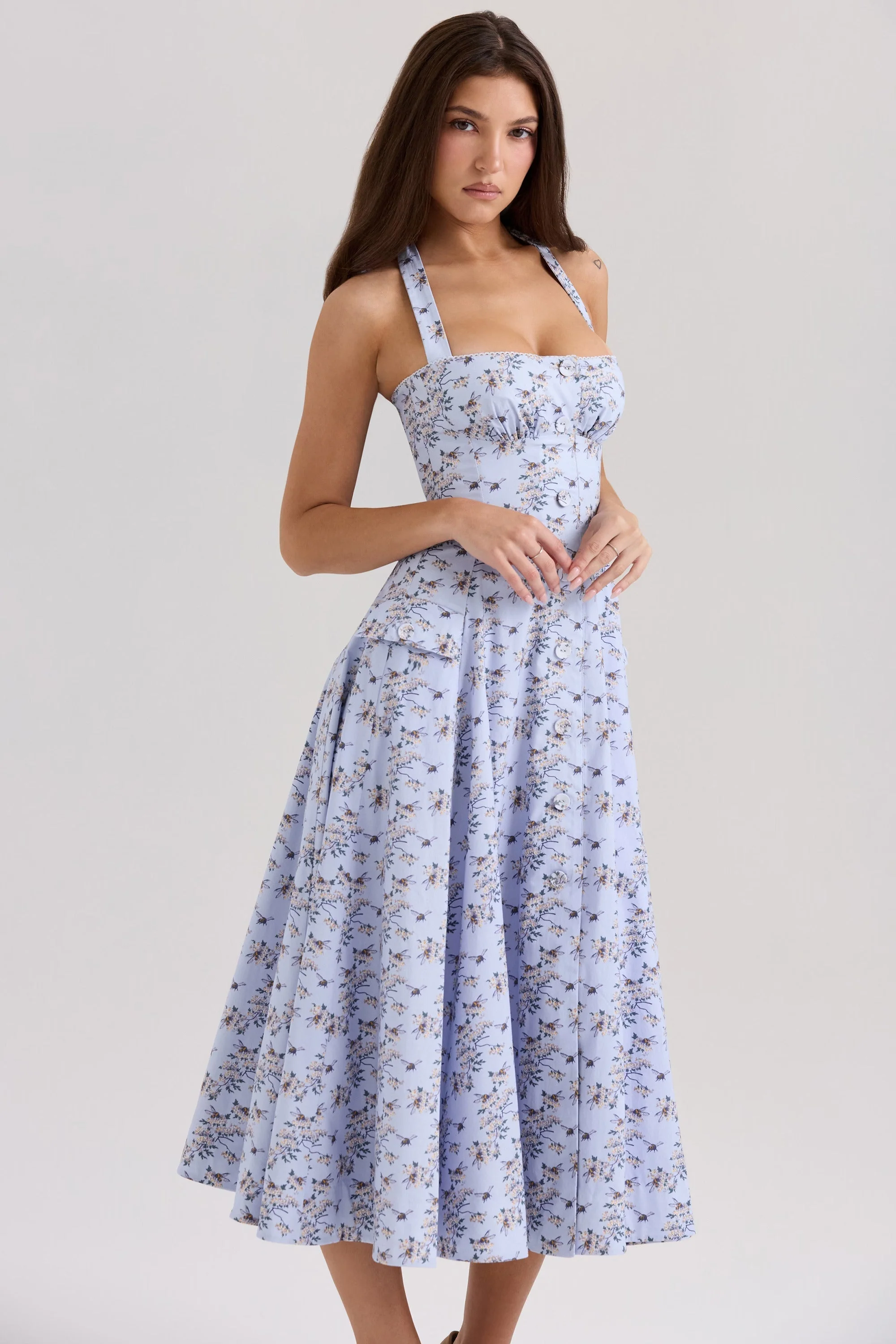 Belle - Midikleid mit Gänseblümchen-Print und Neckholder - Image 4