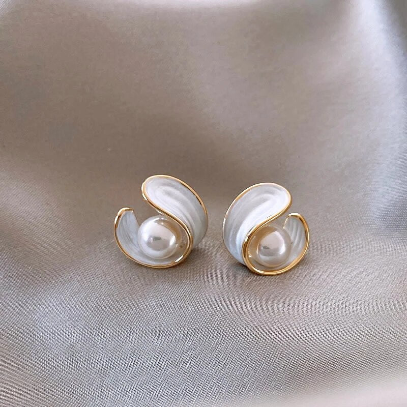 Bianca® | Luxuriöse weiße Opalohrringe mit Perlen in Gold - Image 3
