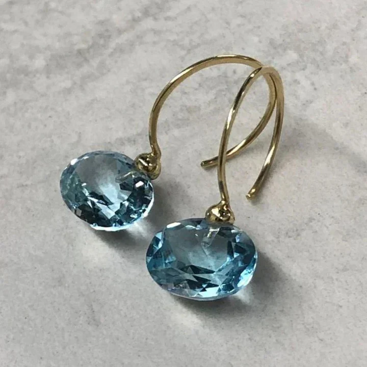 Blaue Glas-Tropfen-Ohrringe