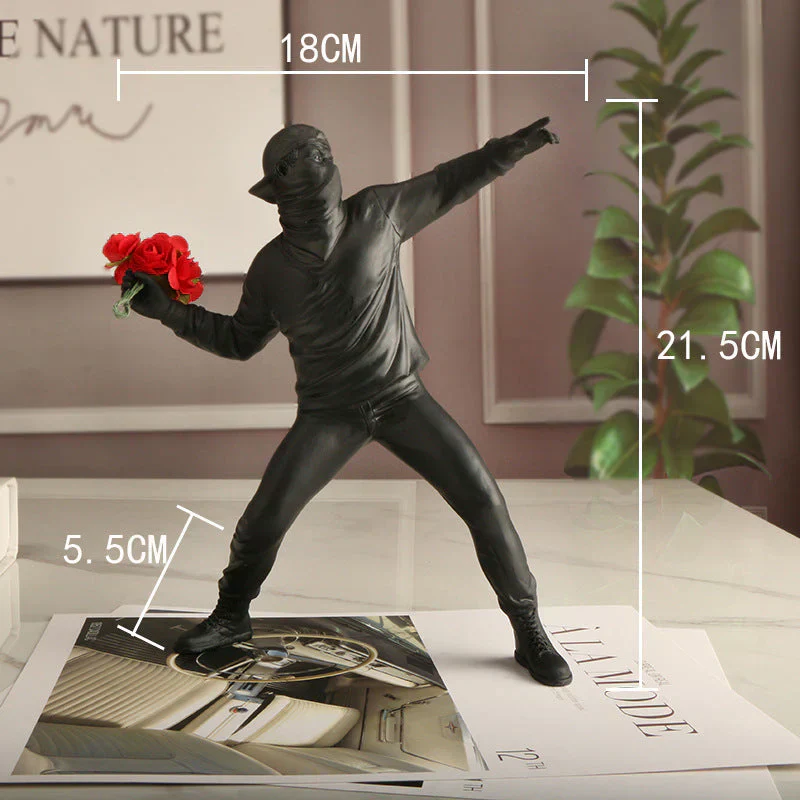 BloomThrower Moderne Blumenwerfer Statue - Image 4
