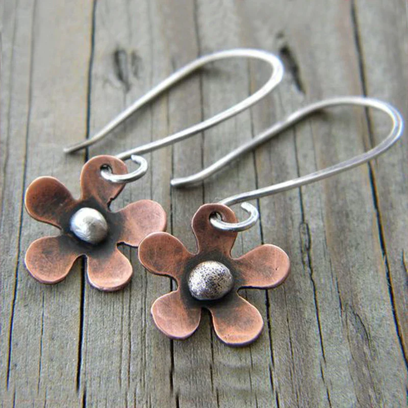 Boho-Ohrringe mit brauner Blume aus Sterlingsilber
