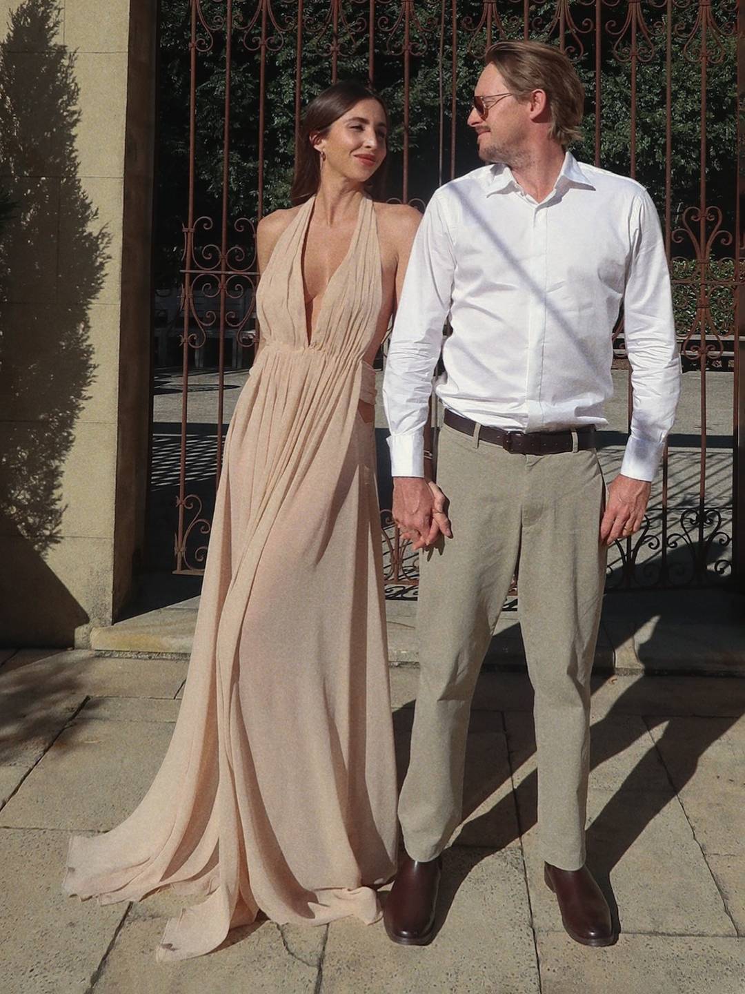 Camille | Langes Drapiertes Kleid mit Rückenfreiem Schnitt - Image 4