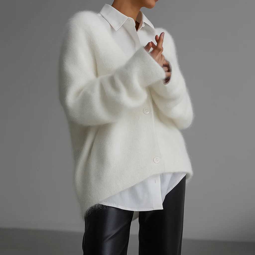 Cardigan mit Knöpfen – Sanfte Eleganz mit entspannter Raffinesse - Image 4