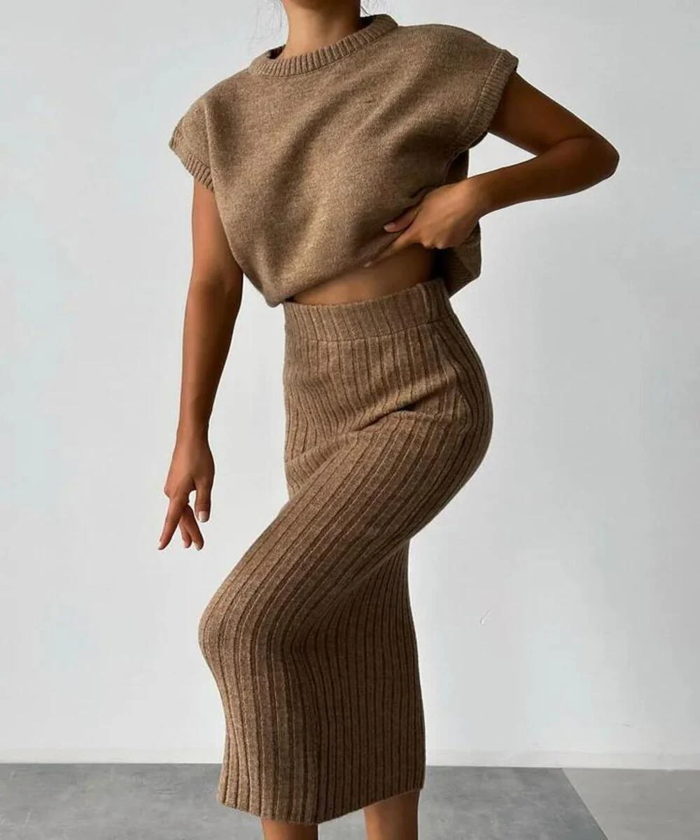 Carissa Strick-Top und Midi-Rock Set