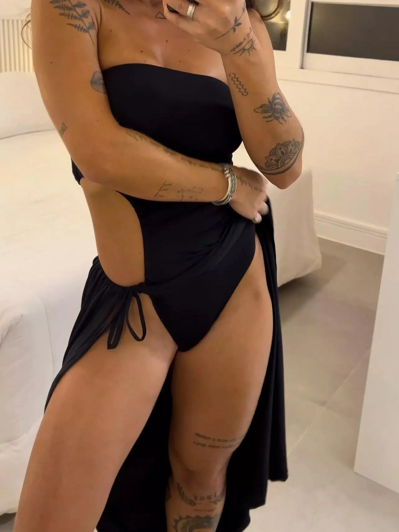 Celestine | Bandeau Midi-Kleid - Image 6