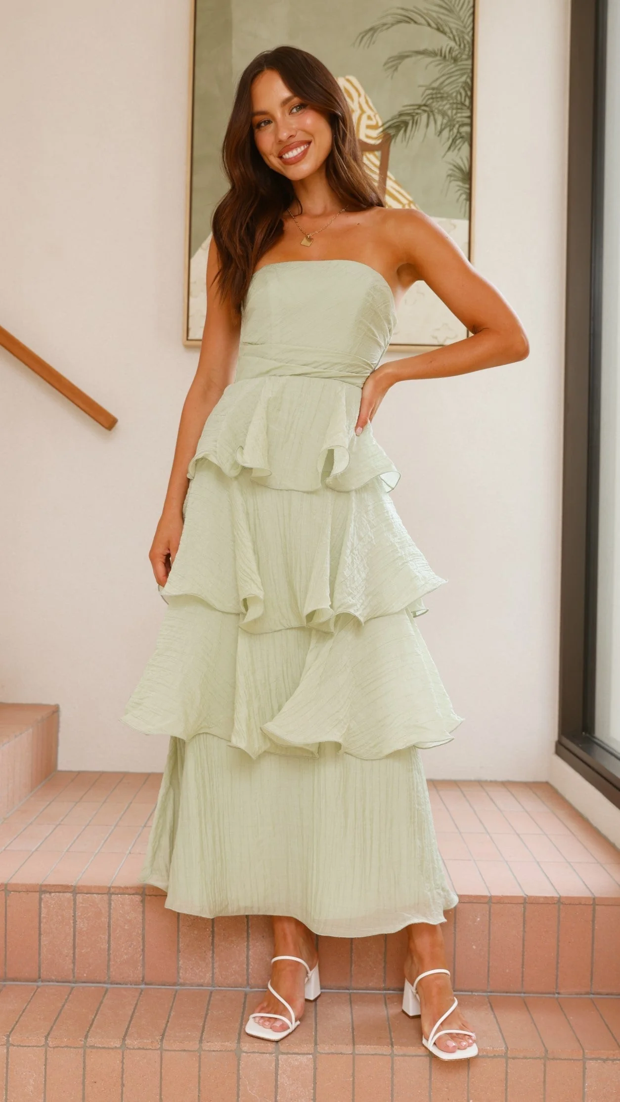 Claire | Schulterfreies Stufen-Maxikleid - Image 11