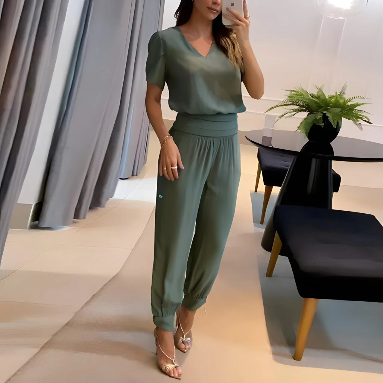 Clara -  Elegantes Set aus Bluse und Hose für Damen - Image 3