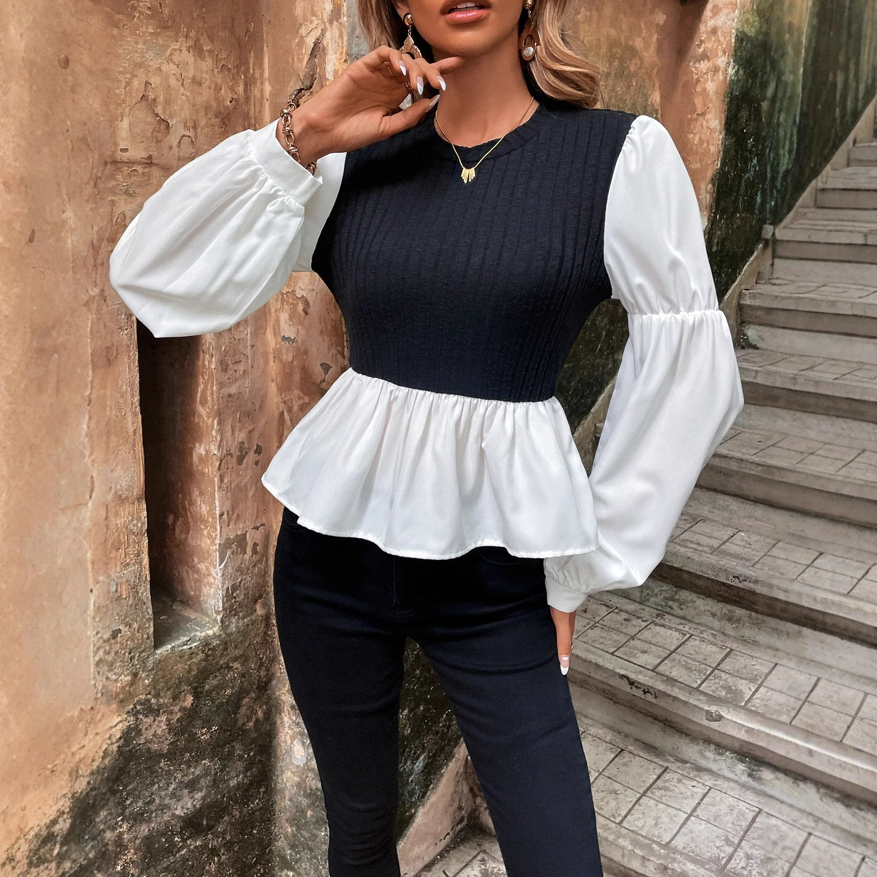 Damen Bluse mit voluminösen Puffärmeln und strukturiertem Oberteil