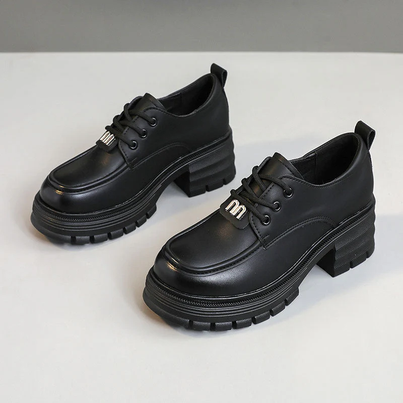Damen Chunky Schuhe mit dämpfendem Absatz und modischen Akzenten