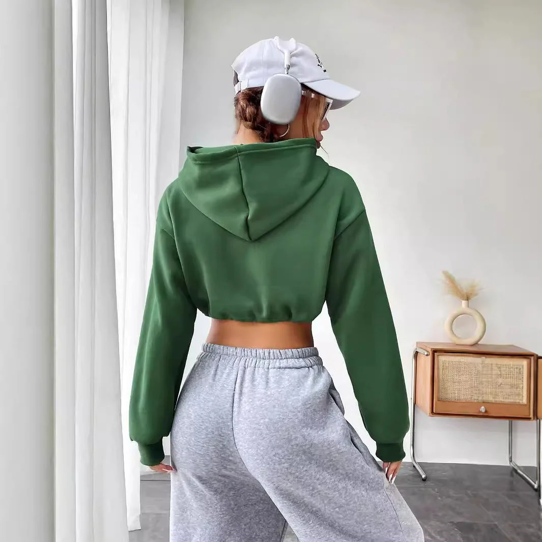 Damen cropped Hoodie mit gesticktem Schriftzug und Kordelzug - Image 4