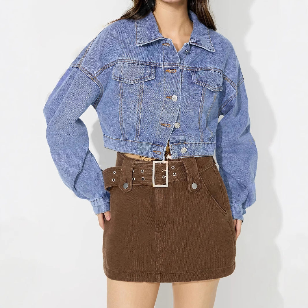 Damen cropped Jeansjacke mit voluminösen Ärmeln und modischen Knopfdetails - Image 3