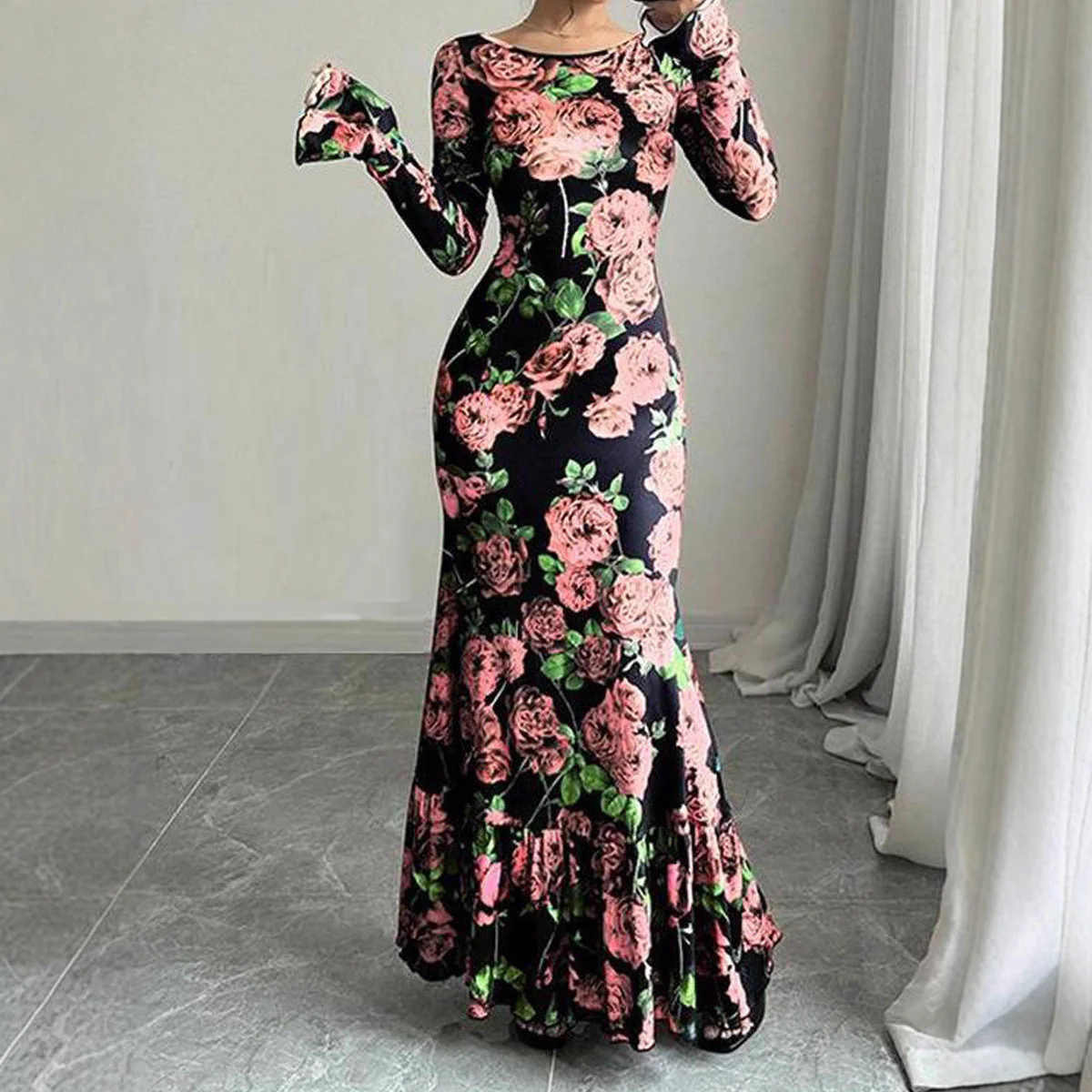 Damen Elegantes Maxikleid mit floralen Rüschendetails und langem Arm - Image 2