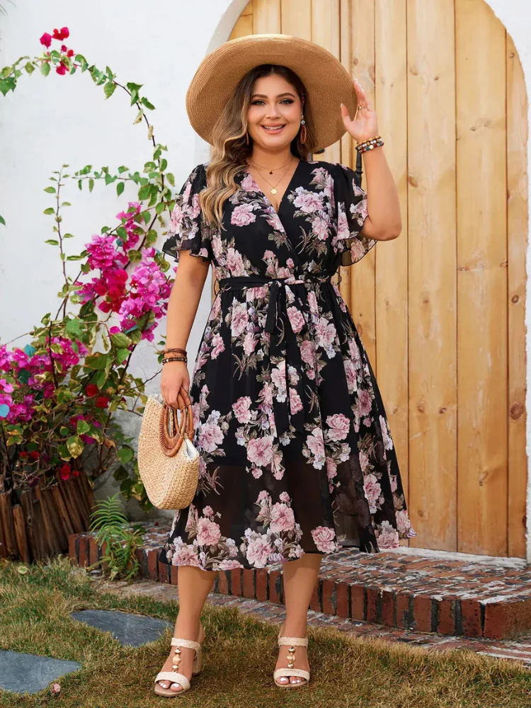 Damen geblümtes Sommerkleid in Übergröße | Midi