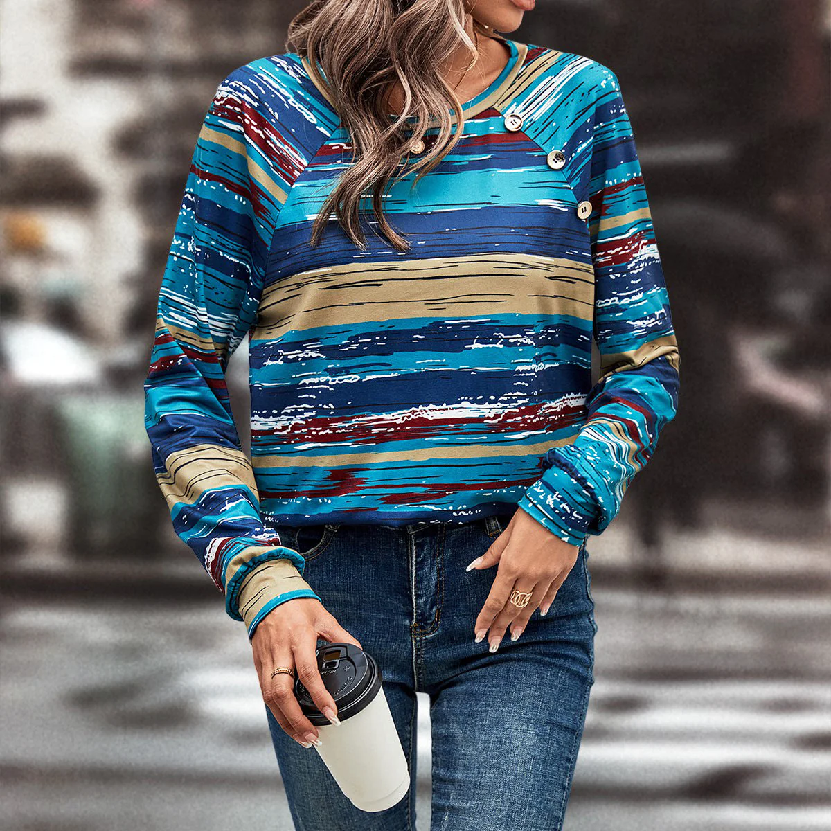 Damen gemusterter Langarm-Pullover mit kreativen Knopfdetails - Image 5