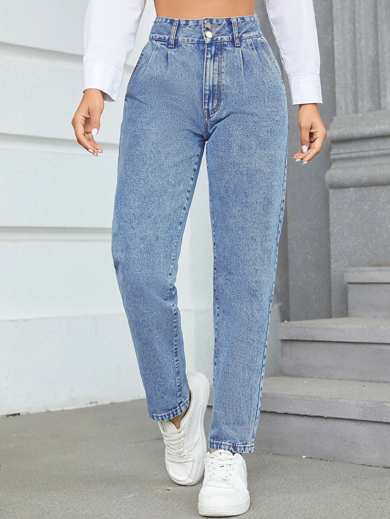 Damen High-Waist Boyfriend Jeans mit klassischem Schnitt und Knopfdetails - Image 5