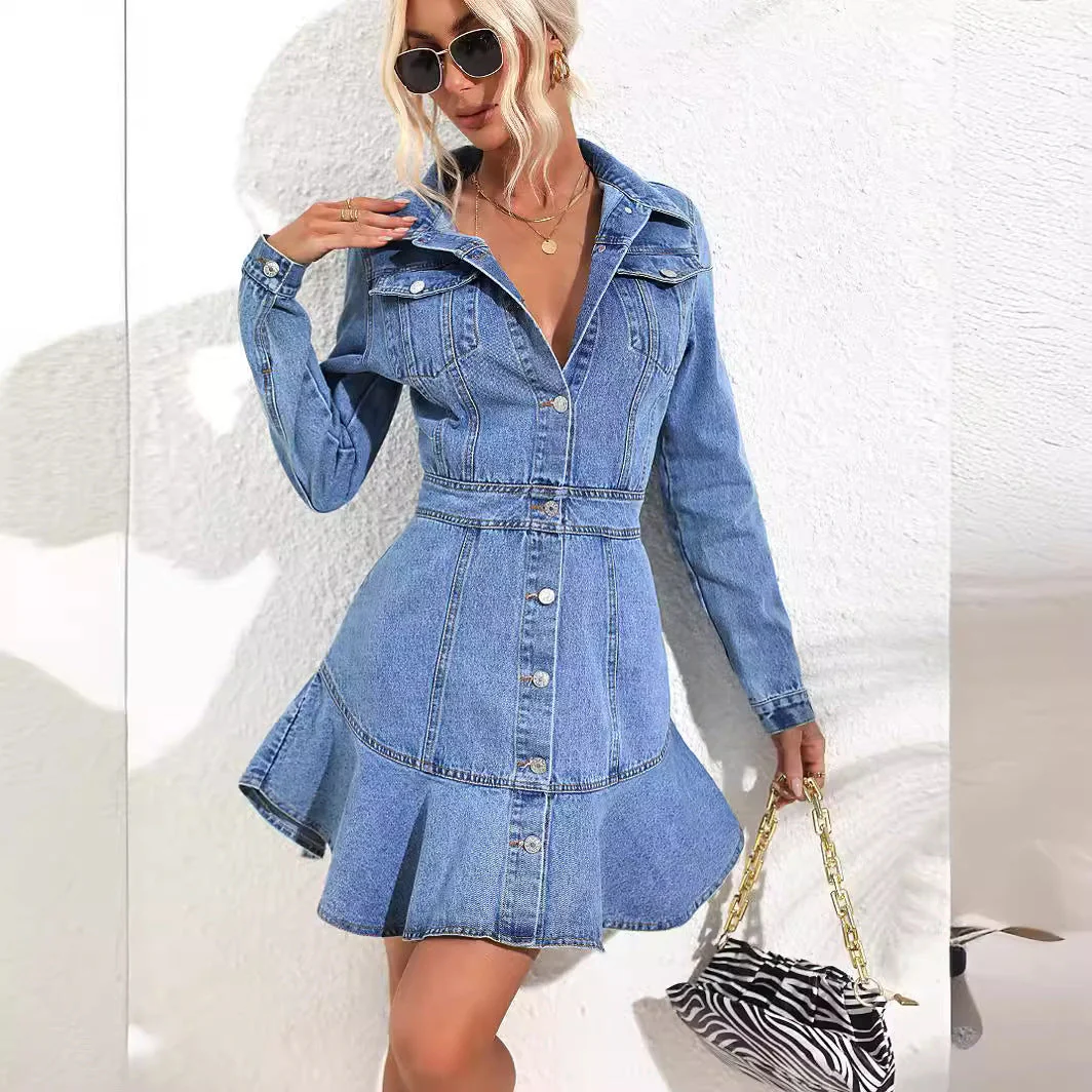 Damen Jeanskleid im modernen Denim-Stil mit schwingendem Saum und taillierter Silhouette - Image 2