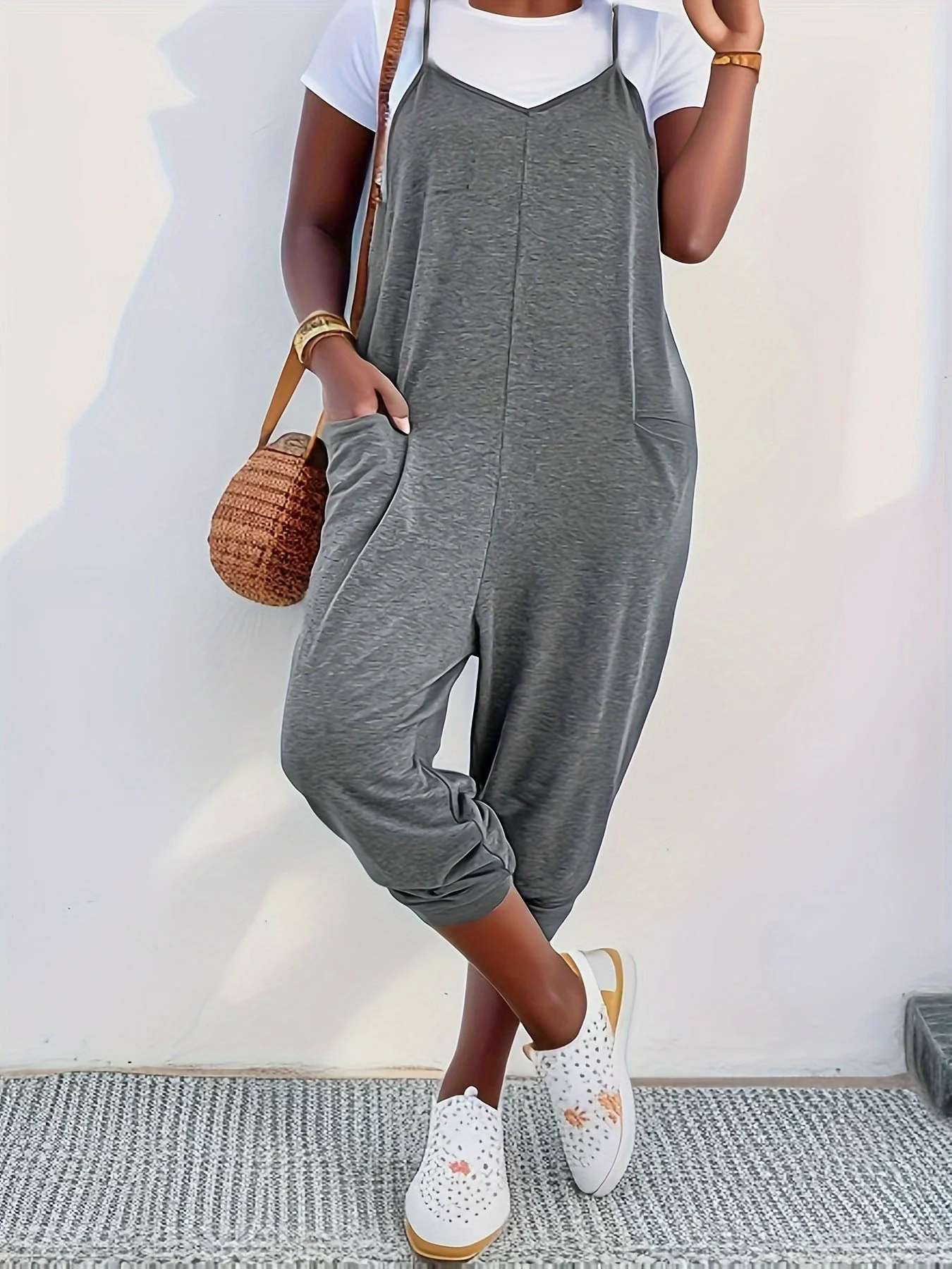 Damen Jumpsuit mit komfortabler Passform und praktischen Taschen - Image 8