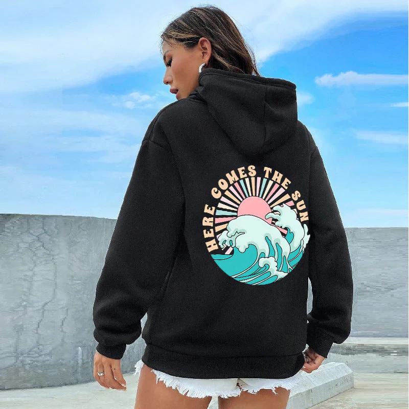 Damen Kapuzenpullover mit künstlerischem Wellenmotiv und inspirierendem Aufdruck - Image 2