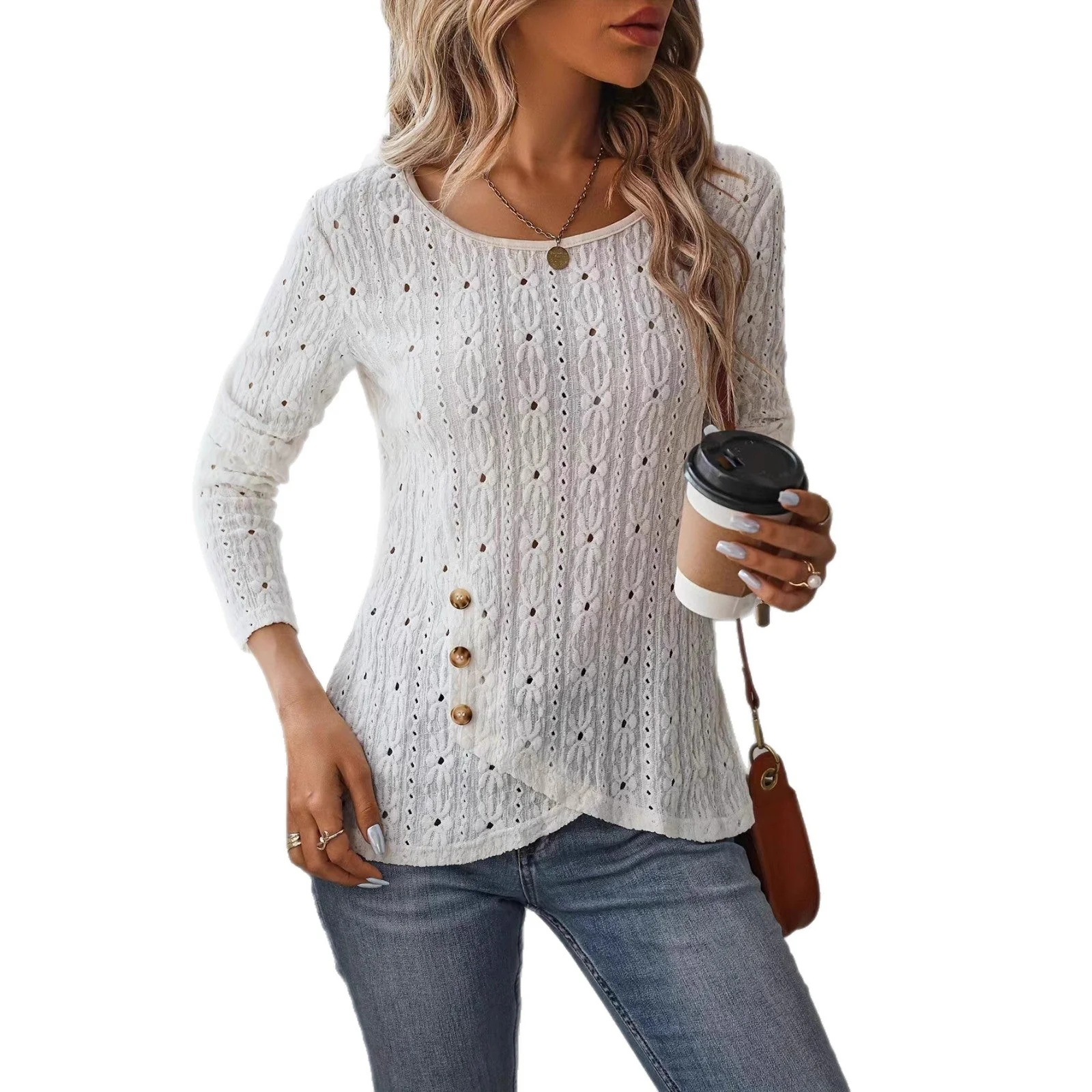 Damen Langarmshirt mit dekorativen Knöpfen und Struktur - Image 4