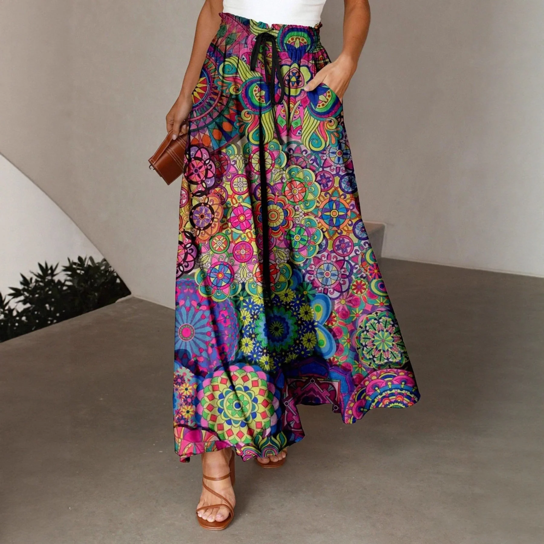 Damen Maxirock mit buntem Mandala-Muster und seitlichen Taschen