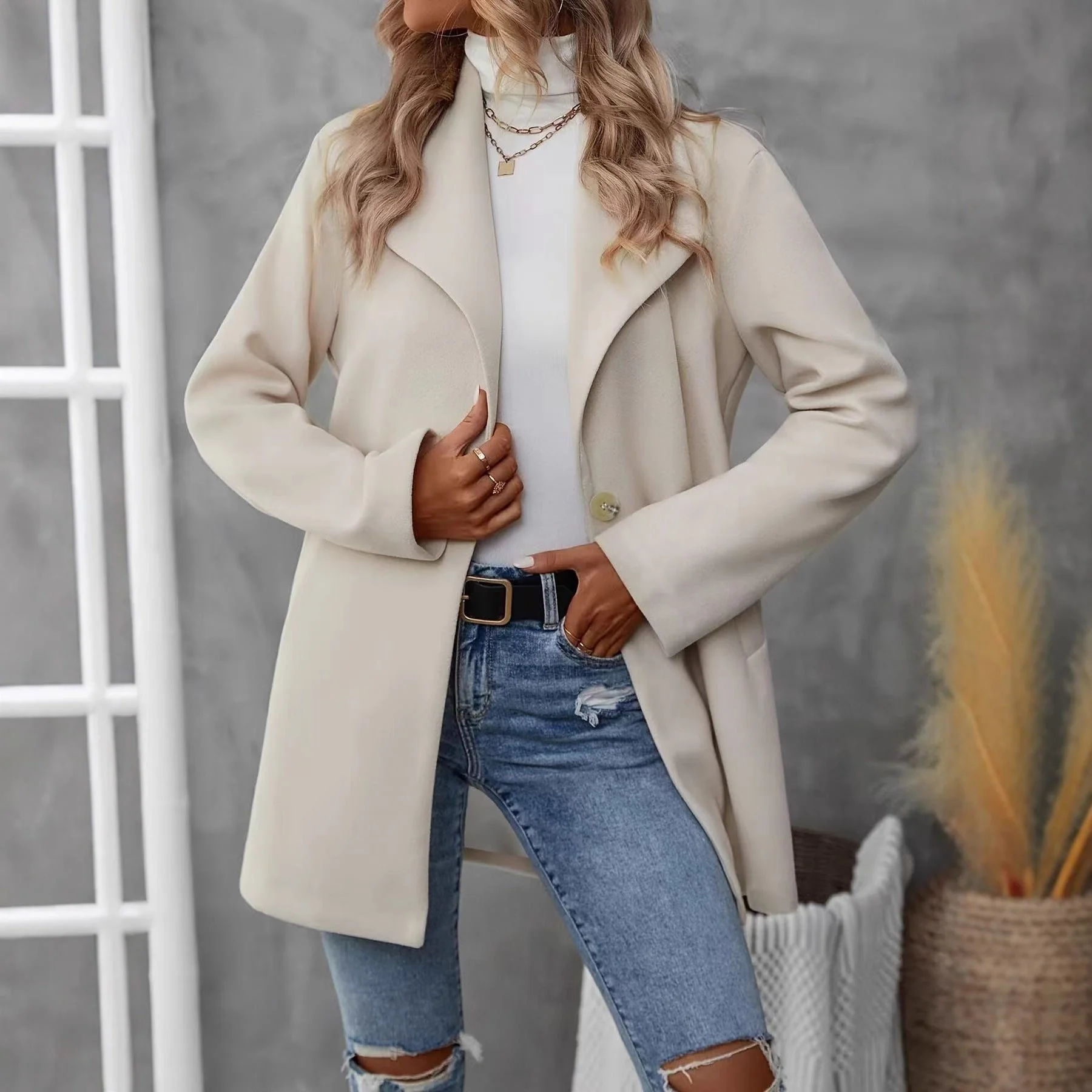 Damen moderne Übergangsjacke mit großem Revers und Knopfverschluss - Image 2