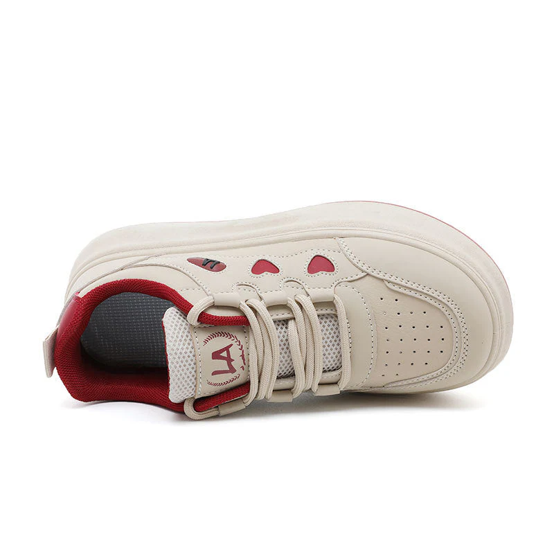 Damen modische Sneakers mit Herz-Applikationen und dämpfender Laufsohle