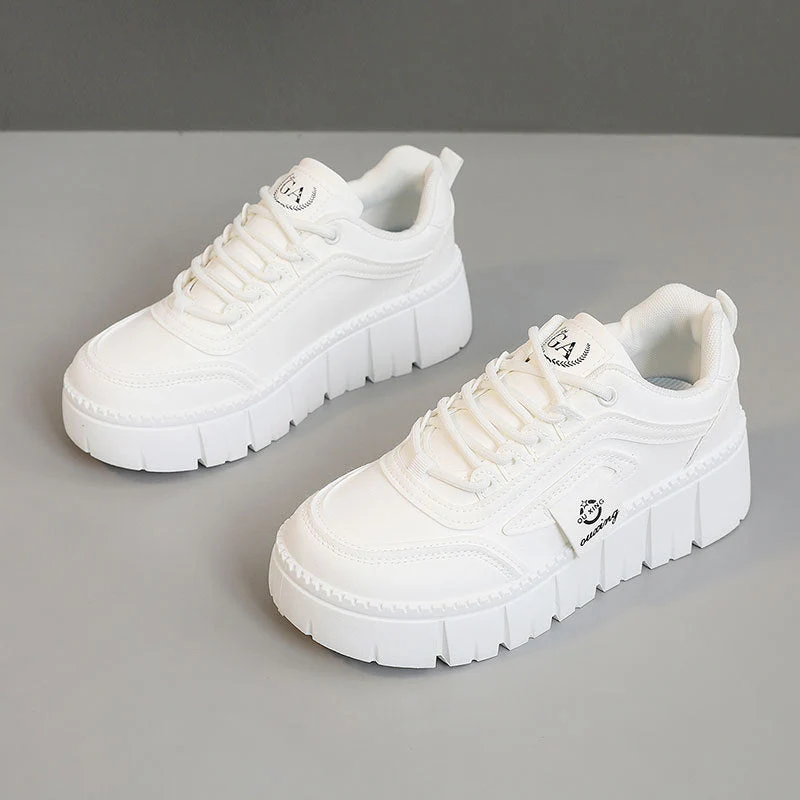 Damen Plateau Sneakers mit geschäumter Laufsohle und modernem Design - Image 5