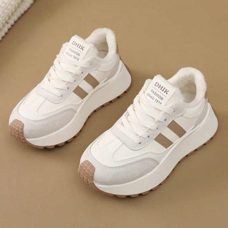 Damen Plateau Sneakers mit weich gefüttert Innenausstattung und modischen Akzenten