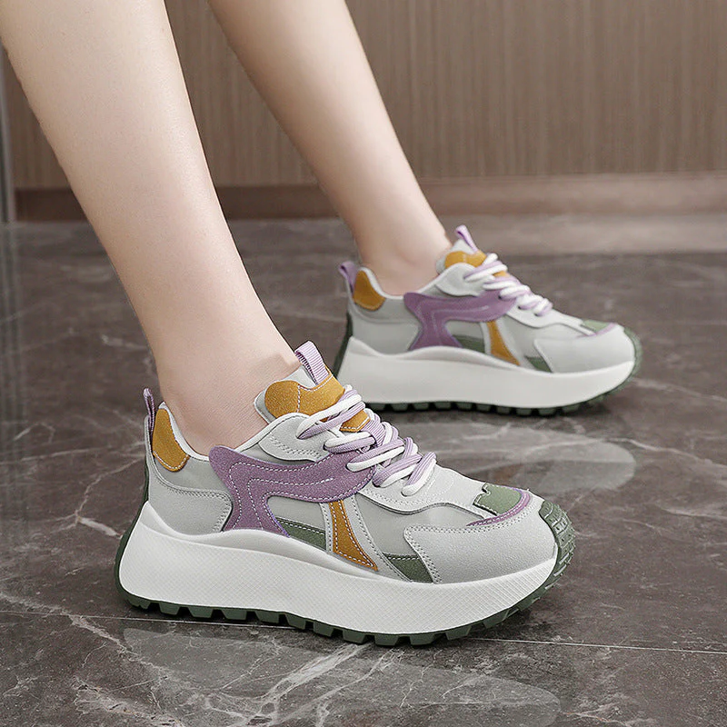 Damen Sportliche Plateau-Sneaker mit trendiger Farbgebung und dämpfender Sohle - Image 2