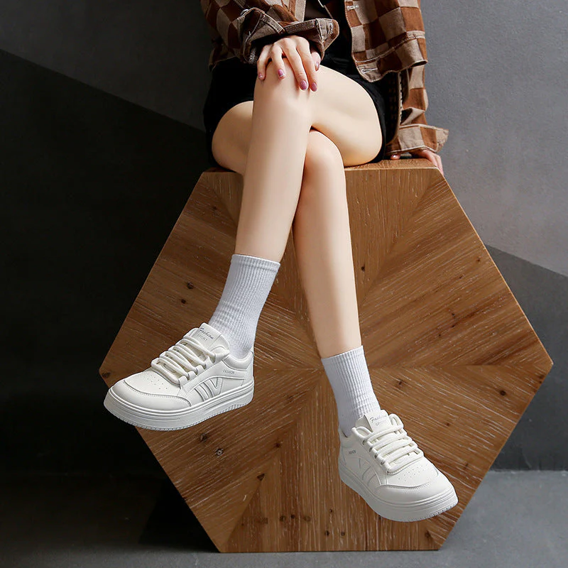 Damen Sportliche Sneaker mit dämpfender Sohle und klassischem Design - Image 3